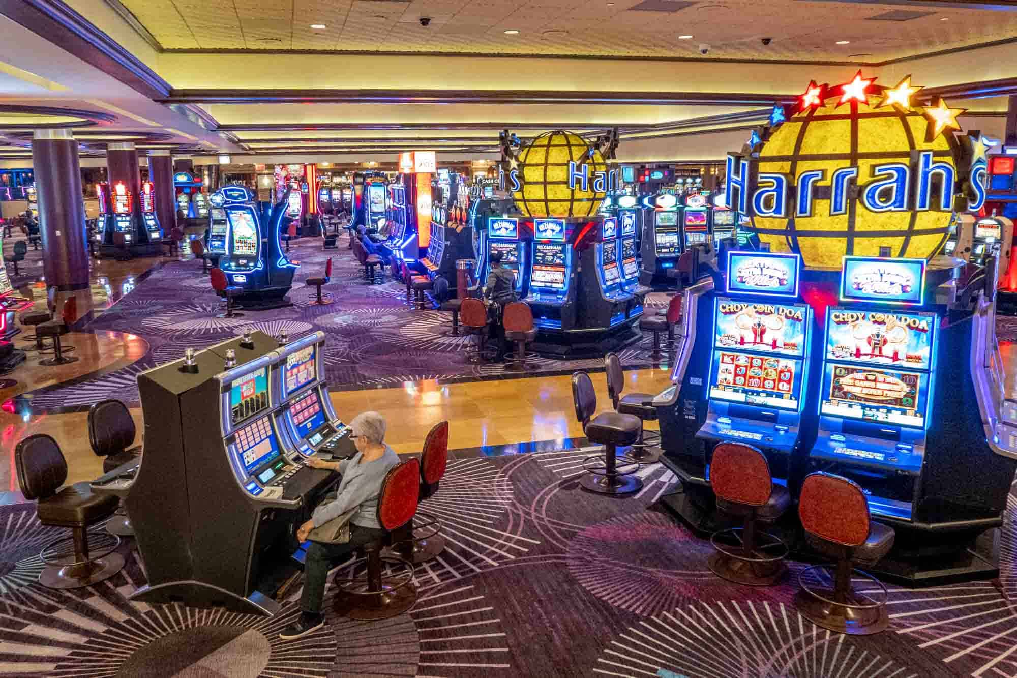 Slot Mitleri ve Kazanma Stratejileri